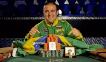 Brasileiros batem recordes em prêmios no poker mundial durante 2023