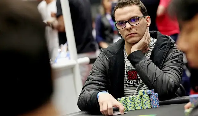Campeão do Bounty Builder US$ 109 da PokerStars