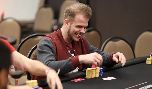 Campeão do Evento US$ 55 Daily Supersonic 1