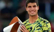 Carlos Alcaraz brilha e lidera a corrida para as ATP Finals