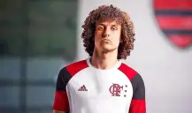David Luiz assina com o Flamengo