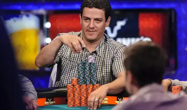 Estrela do Poker: Carlos Mortensen