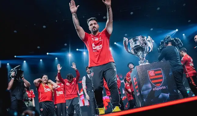 Flamengo é condenado a pagar R$ 50 mil à RED Canids