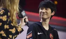 LoL: "Treino mais porque estou ficando velho" diz jogador da FPX