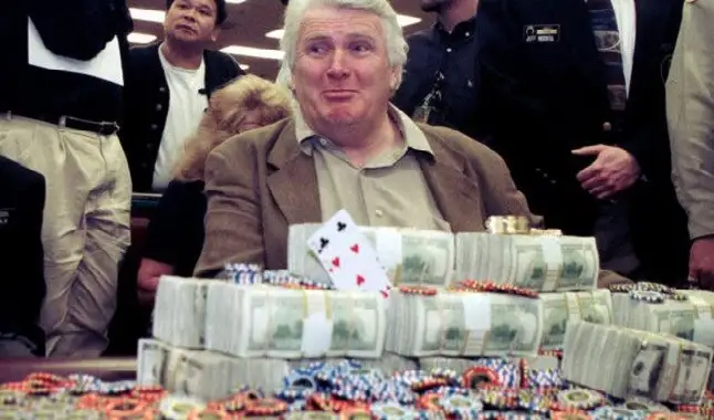 O mundo do poker perde uma de suas estrelas