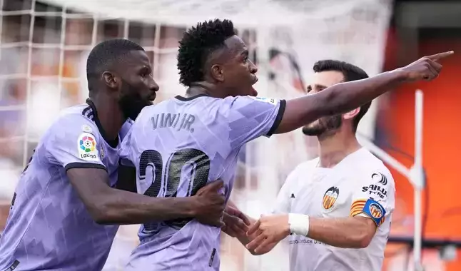 Racismo contra Vinicius Júnior causa comoção mundial