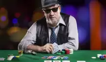 Semi-blefes em cash games no poker